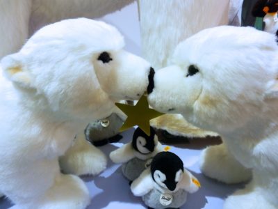 シュタイフのしろくまちゃん（新千歳空港）