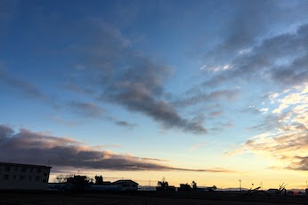 竜神様が舞う夜明けの空