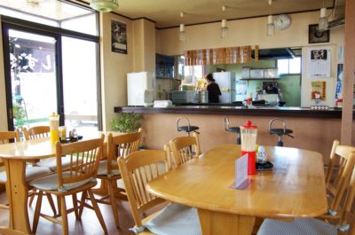 清潔な店内