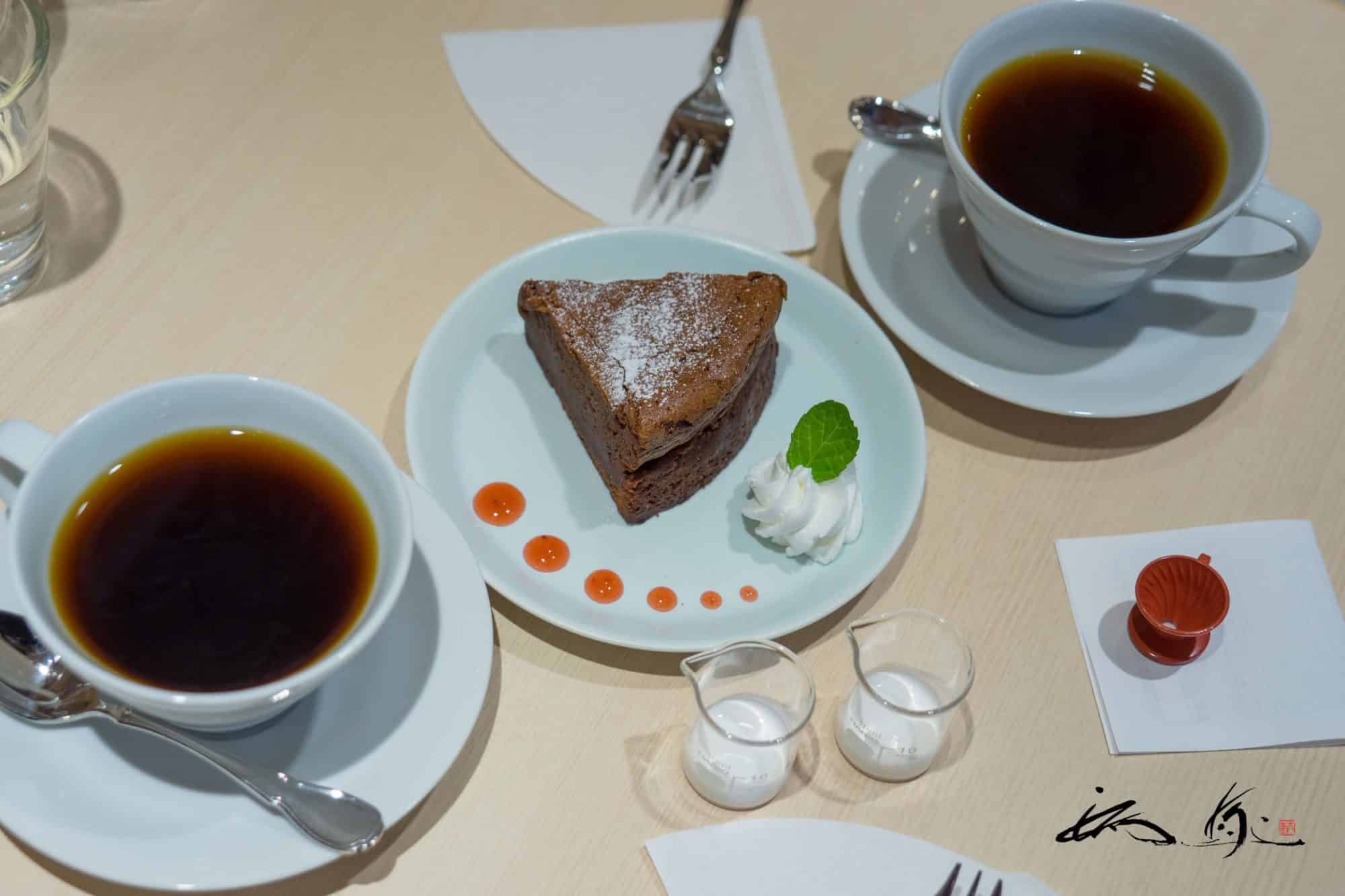 ハリオ カフェ ＆ ランプワークファクトリー（HARIO Cafe & Lampwork Factory・東京都日本橋宝町）心癒されるカフェタイム