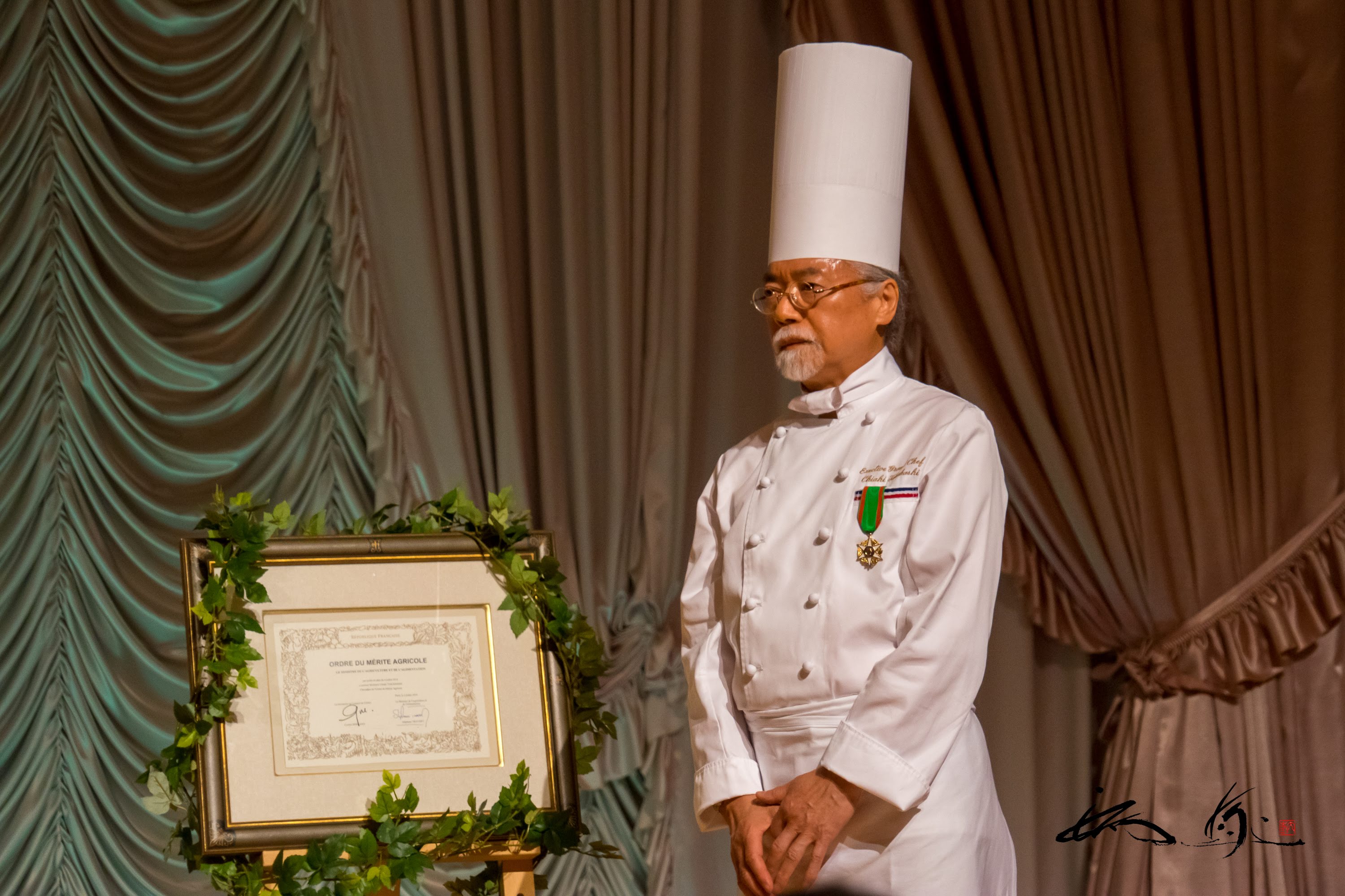 高橋千秋シェフ・フランス共和国農事功労章シュヴァリエ受章記念および料理人人生５０周年を祝う会